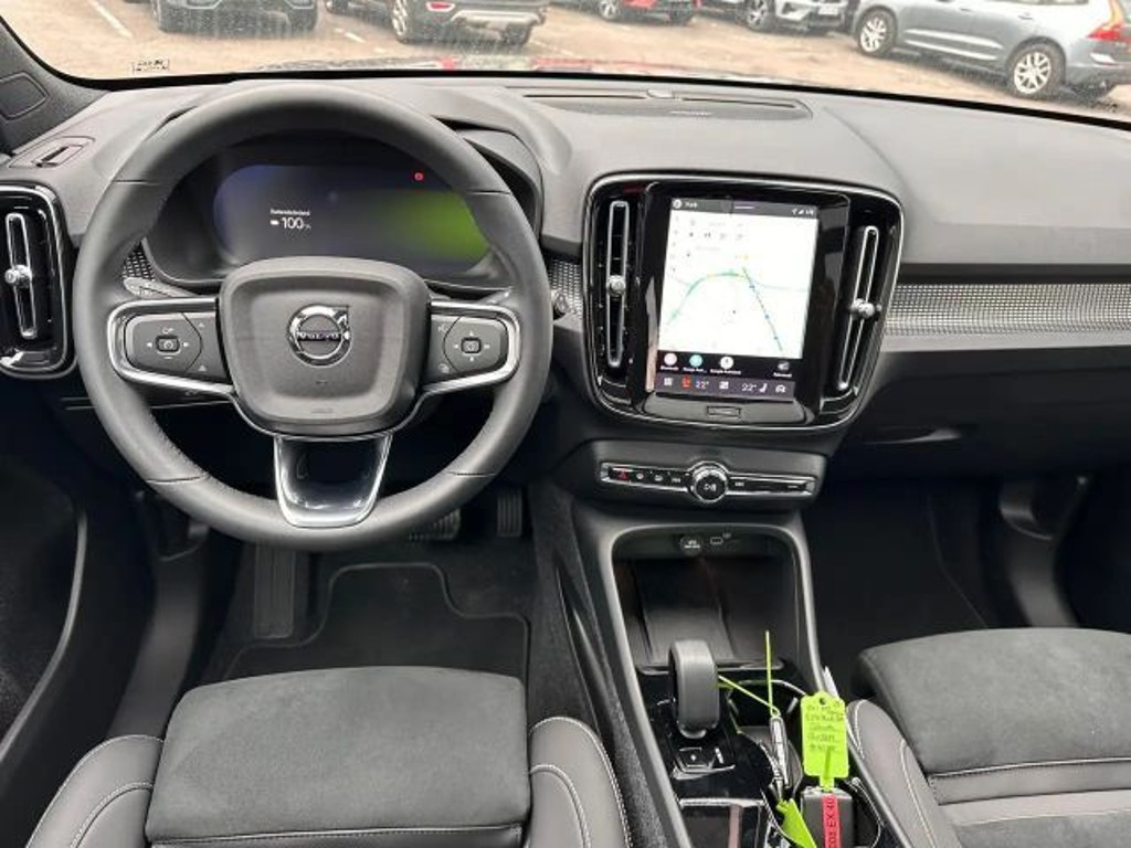 Volvo EX40