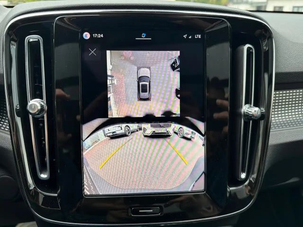 Volvo EX40