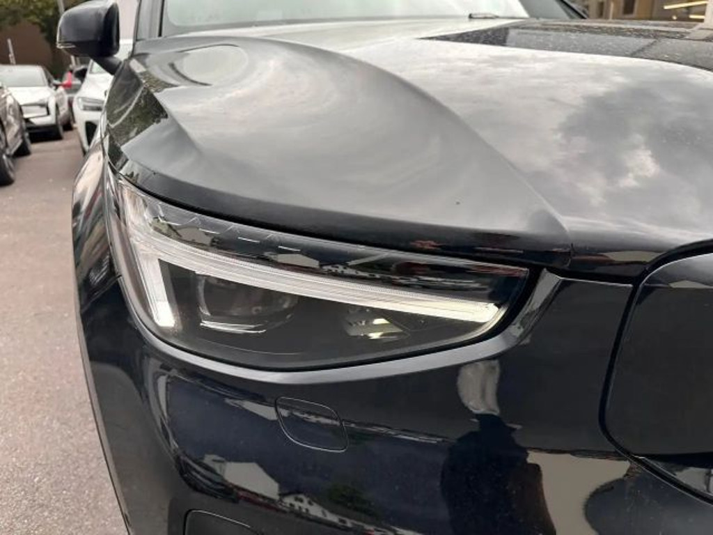 Volvo EX40