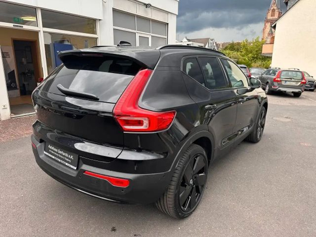 Volvo EX40
