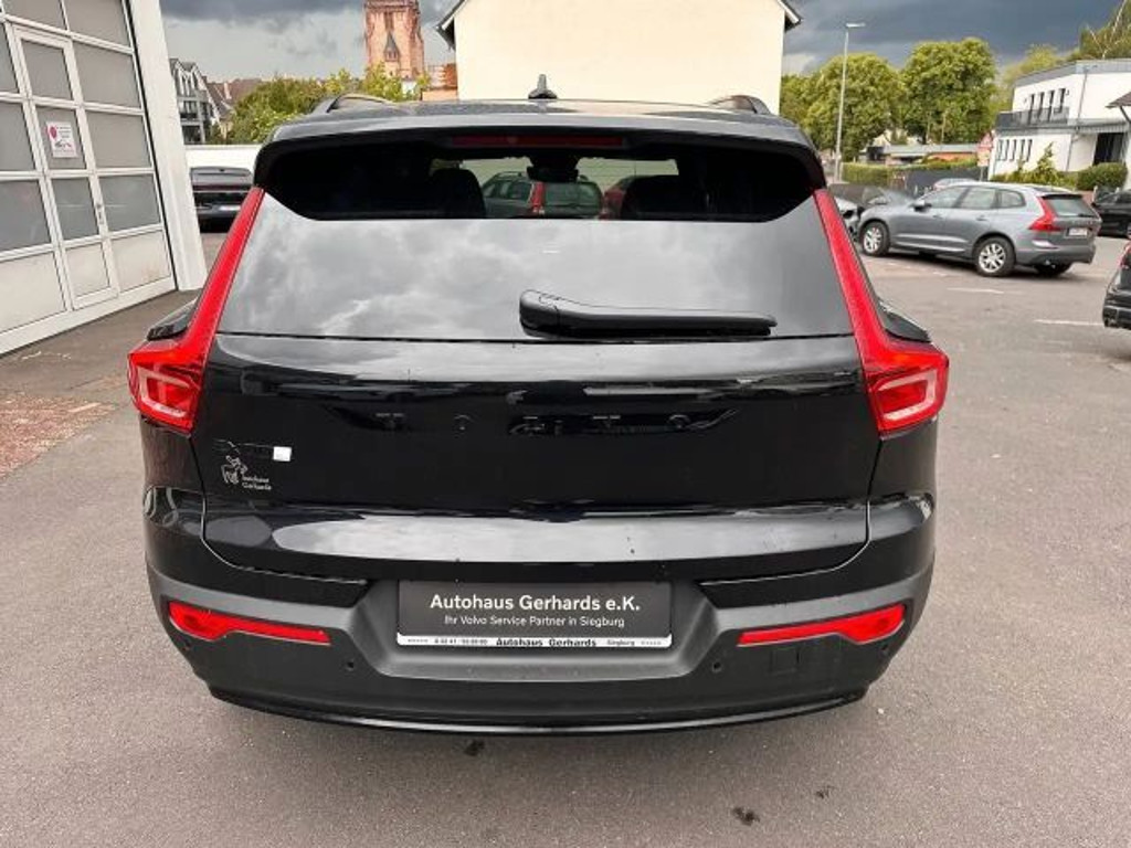 Volvo EX40
