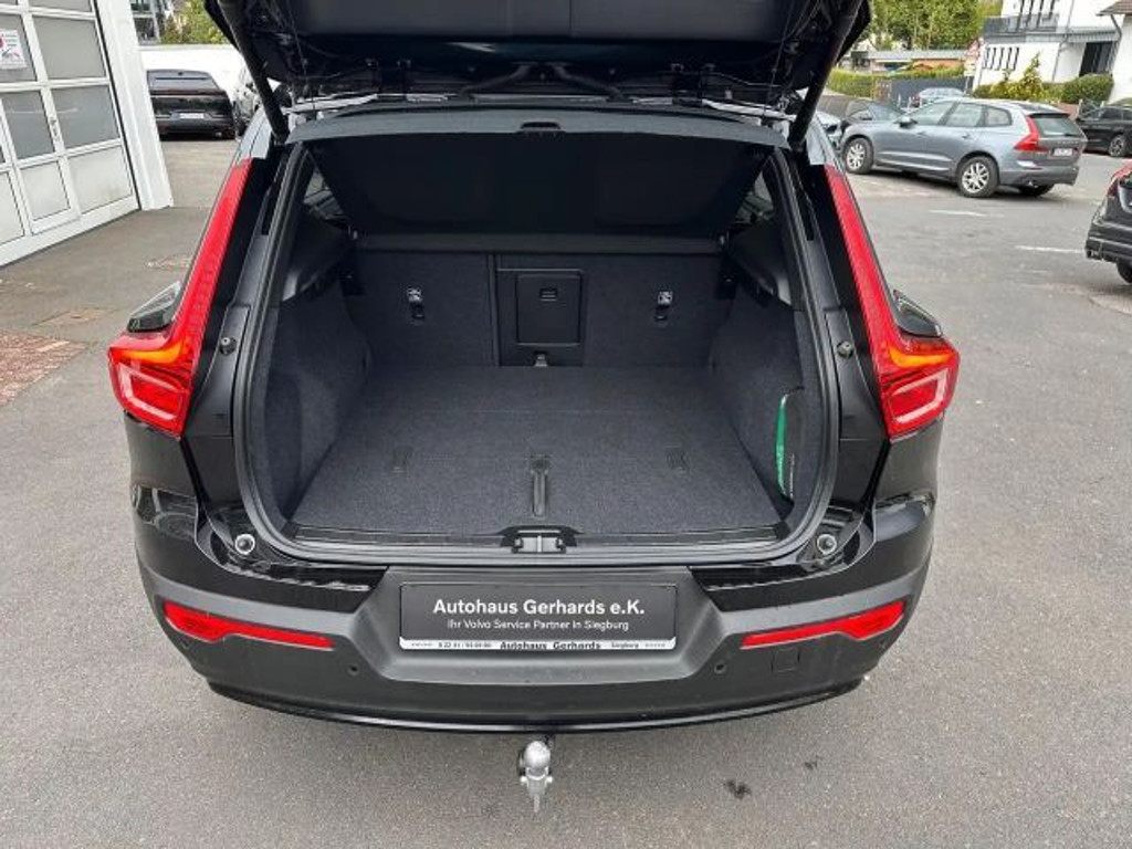 Volvo EX40