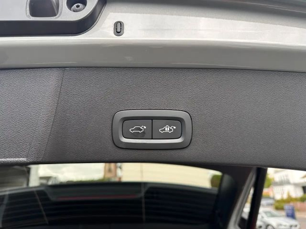 Volvo EX40