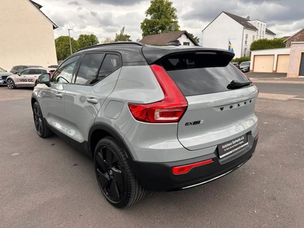 Volvo EX40