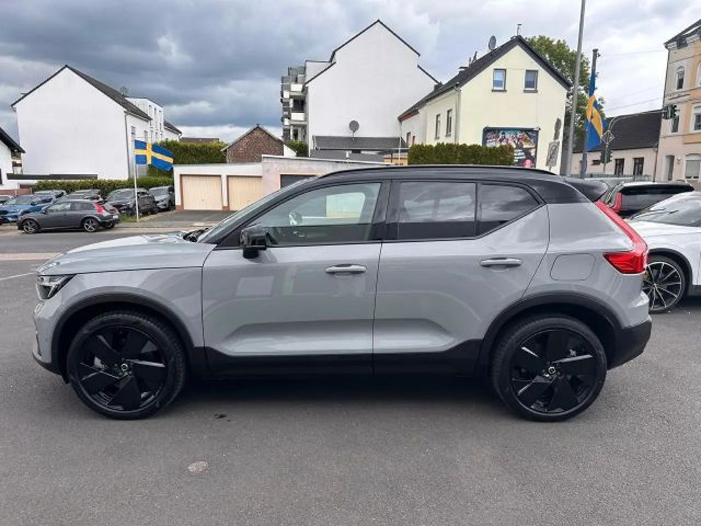 Volvo EX40
