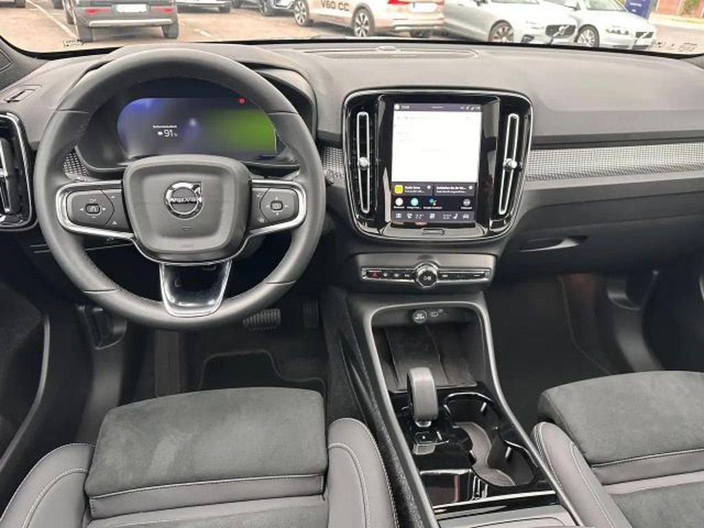 Volvo EX40