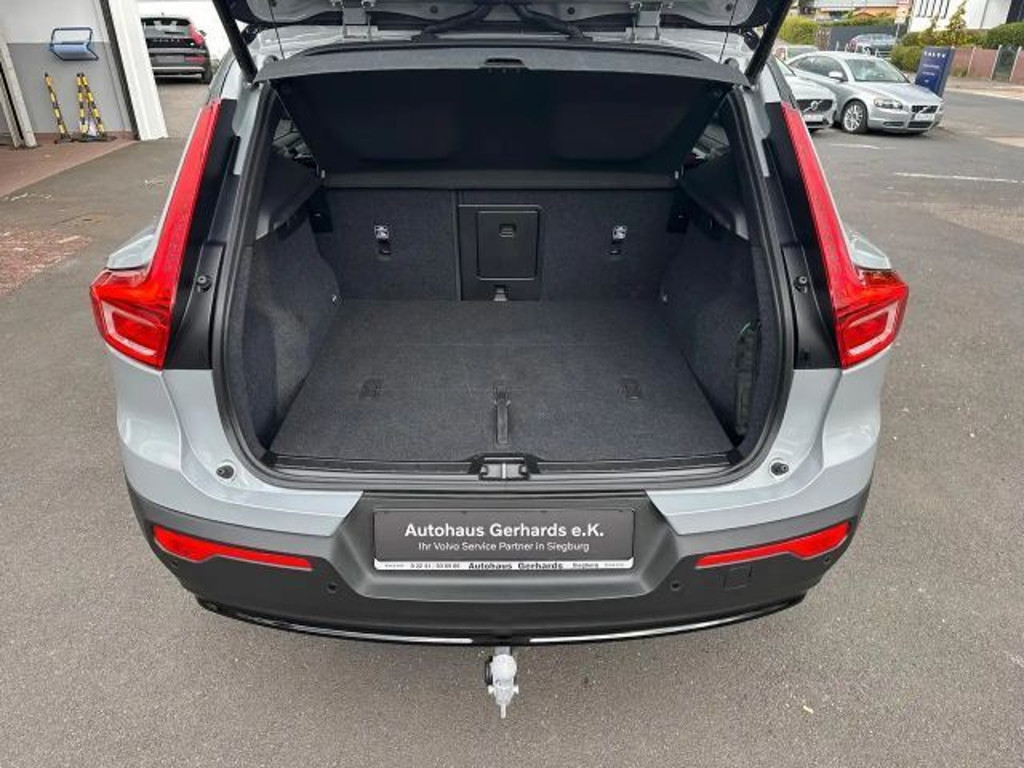 Volvo EX40