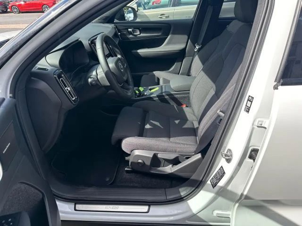 Volvo EX40