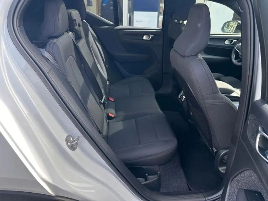Volvo EX40