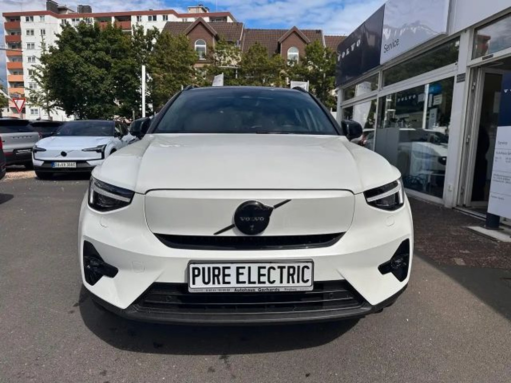 Volvo EX40