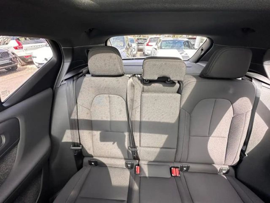 Volvo EX40
