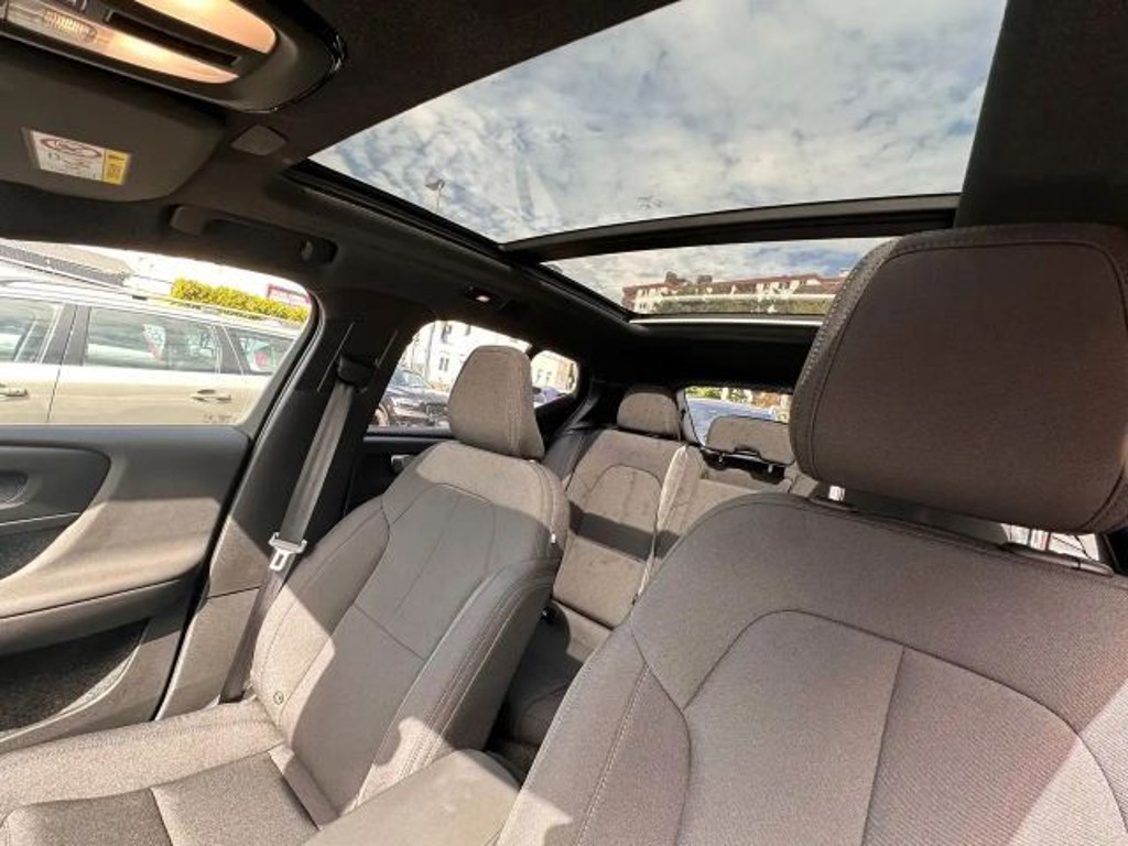 Volvo EX40