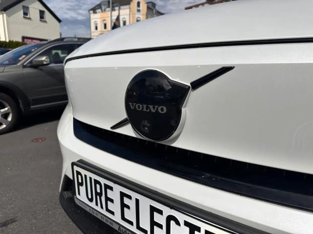 Volvo EX40