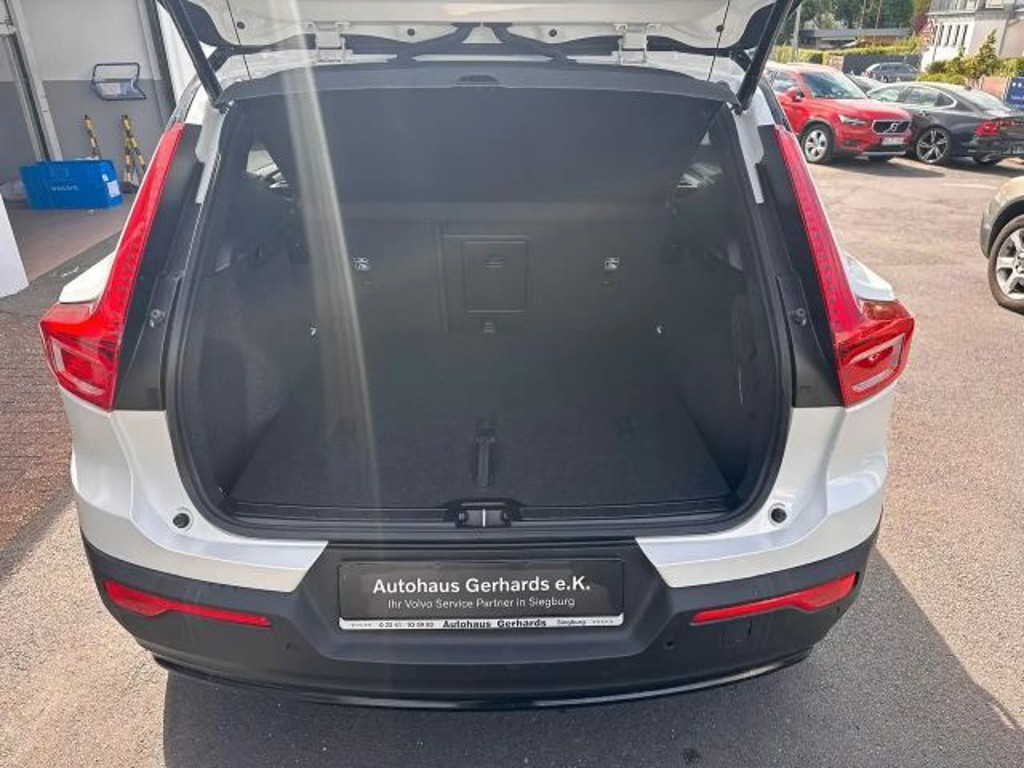Volvo EX40