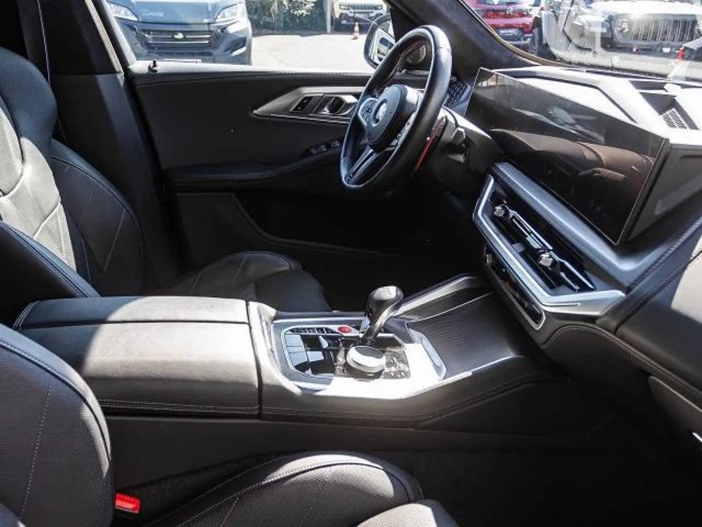 BMW XM