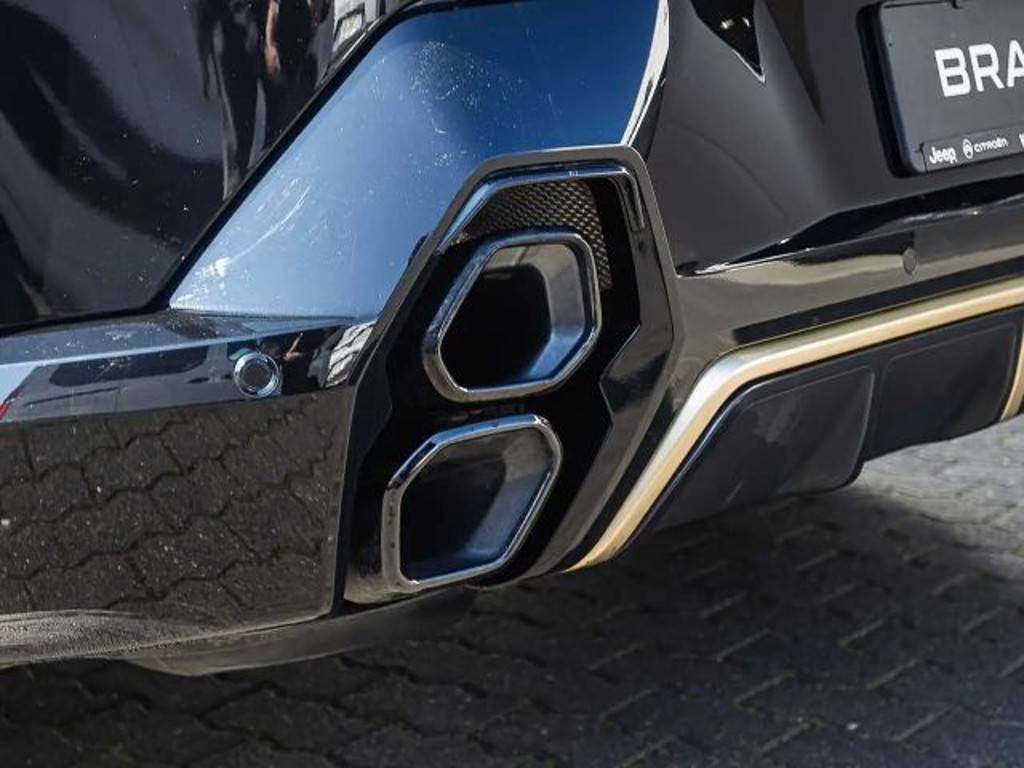 BMW XM