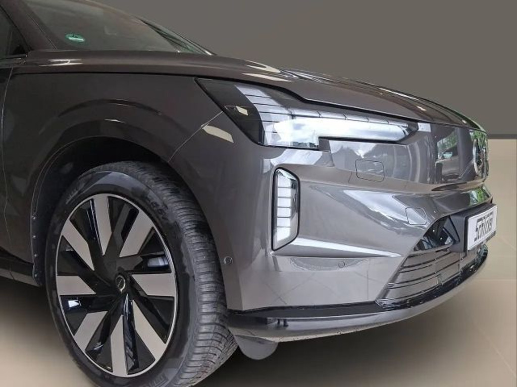 Volvo EX90