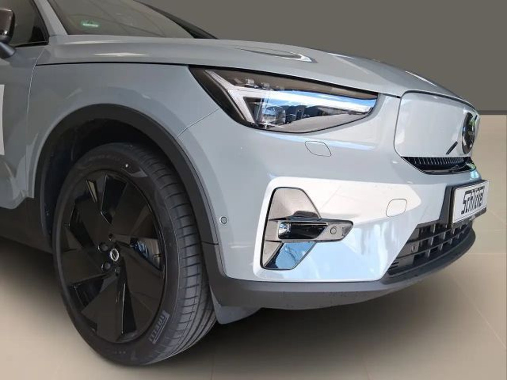 Volvo EX40