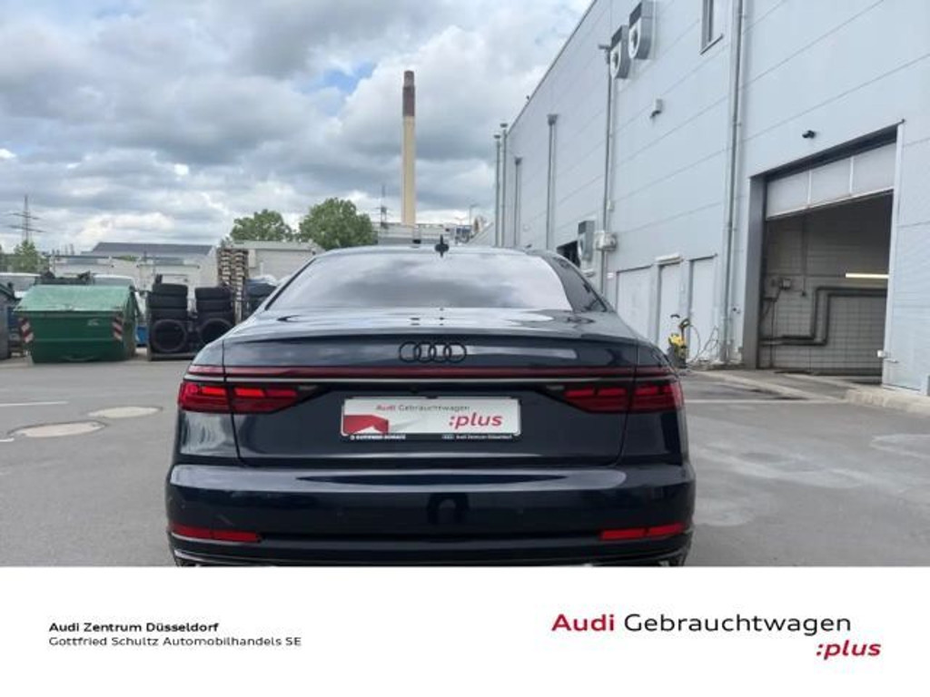 Audi S8
