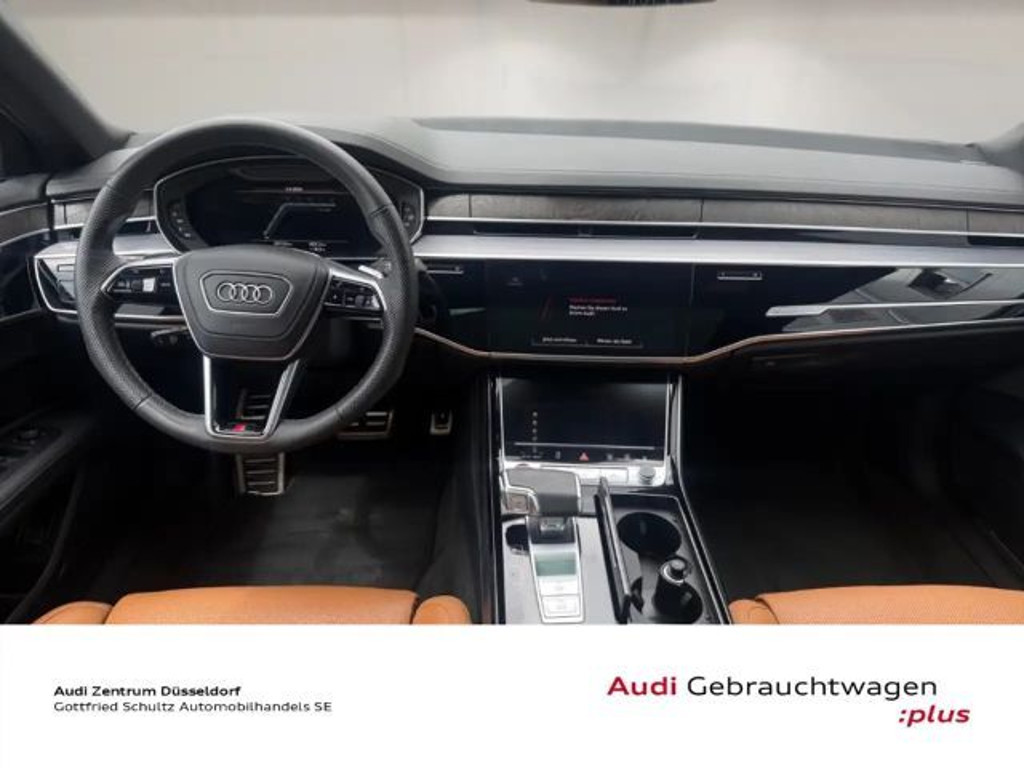Audi S8
