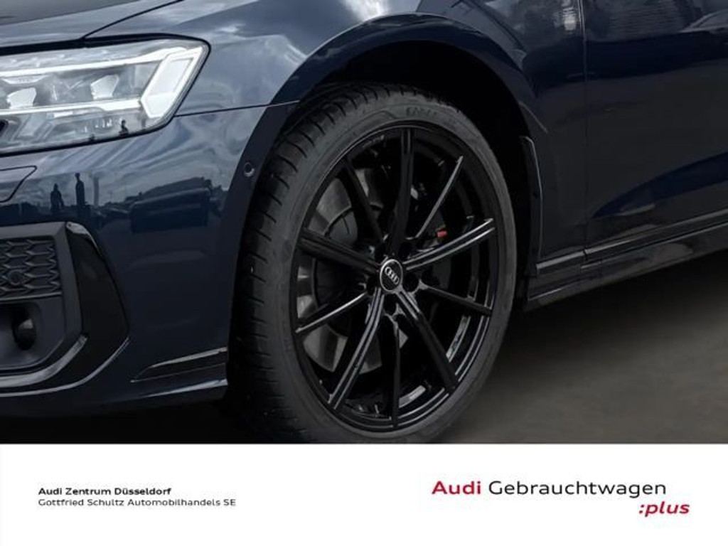 Audi S8