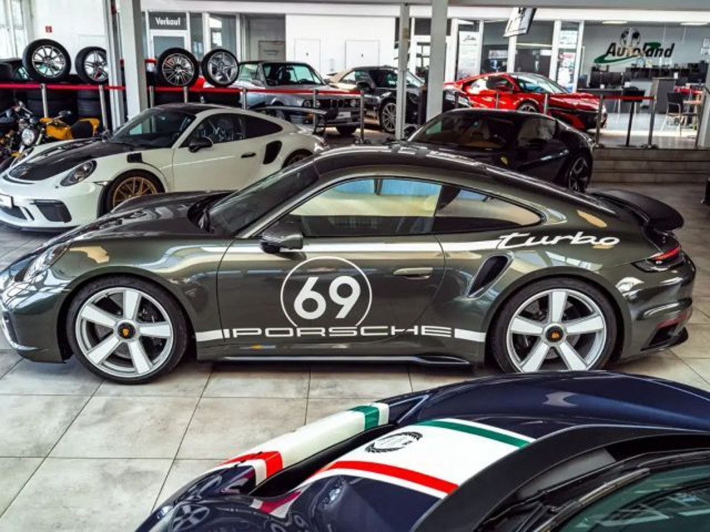 Porsche 911