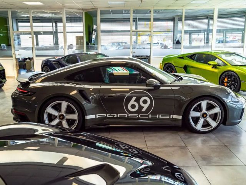 Porsche 911