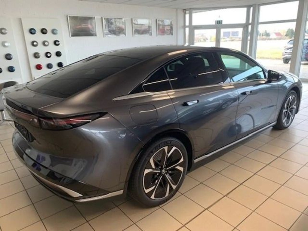 Mazda 6e