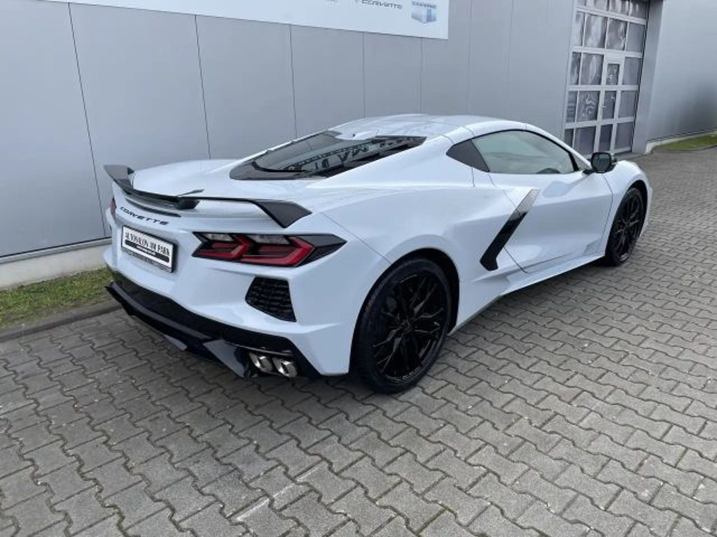 Corvette C8
