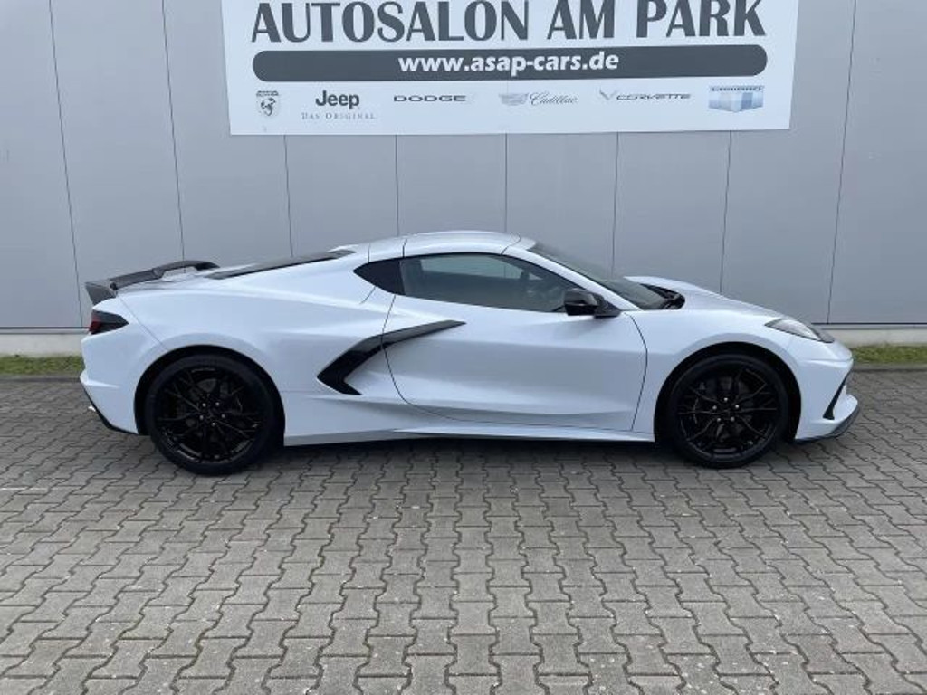 Corvette C8