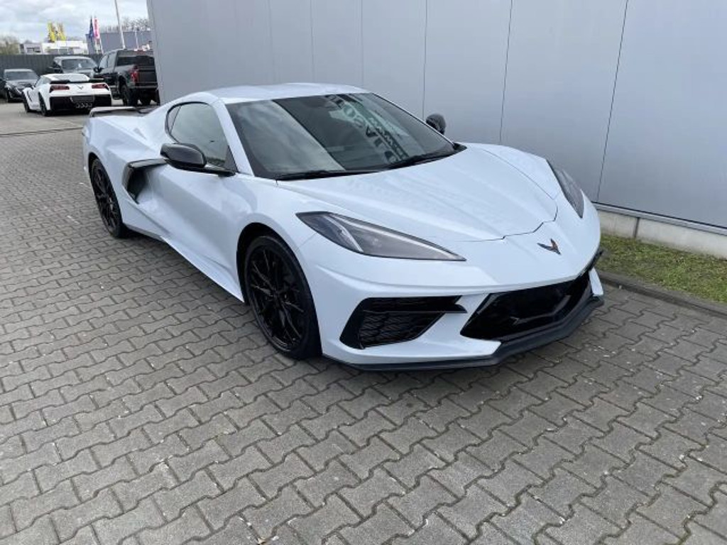 Corvette C8