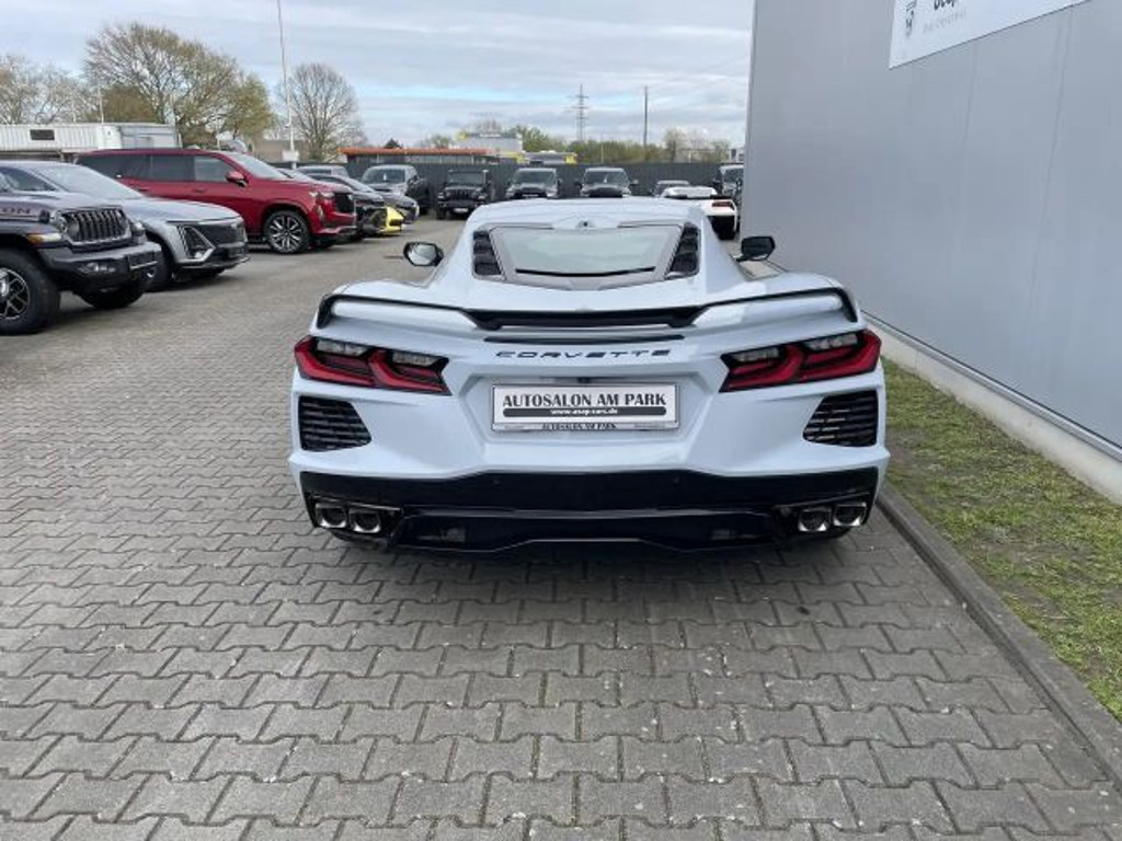 Corvette C8