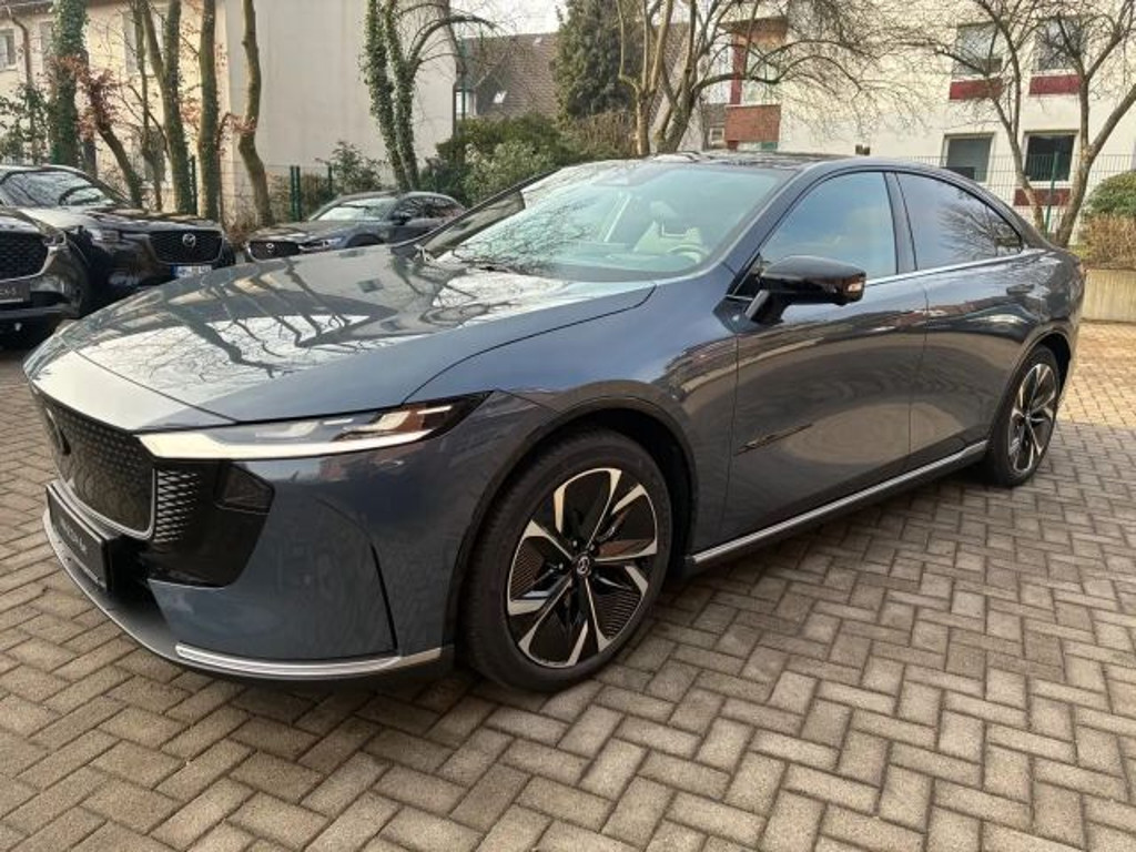 Mazda 6e