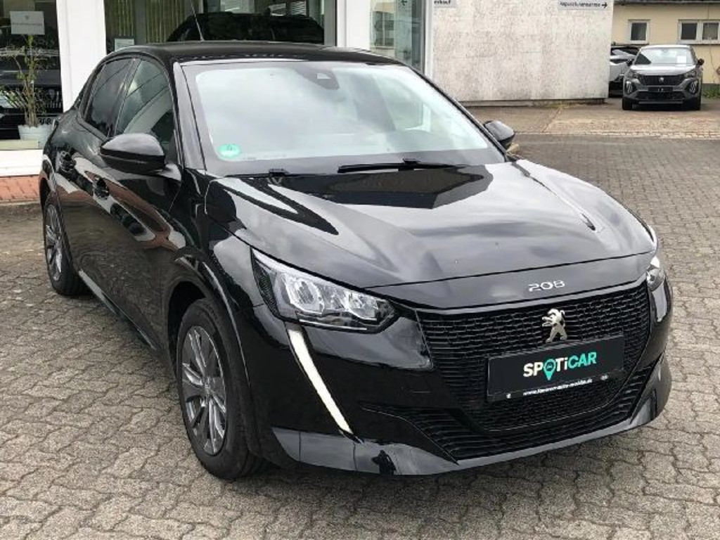 Peugeot e-208