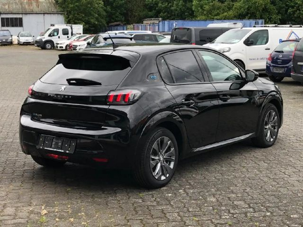 Peugeot e-208