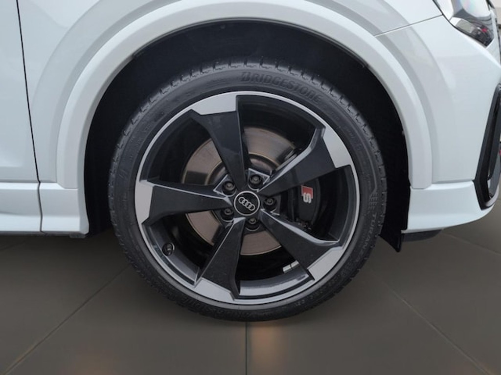 Audi SQ2