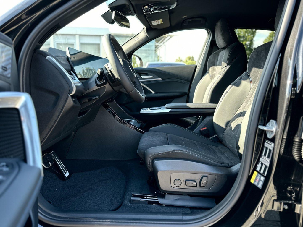 BMW iX2