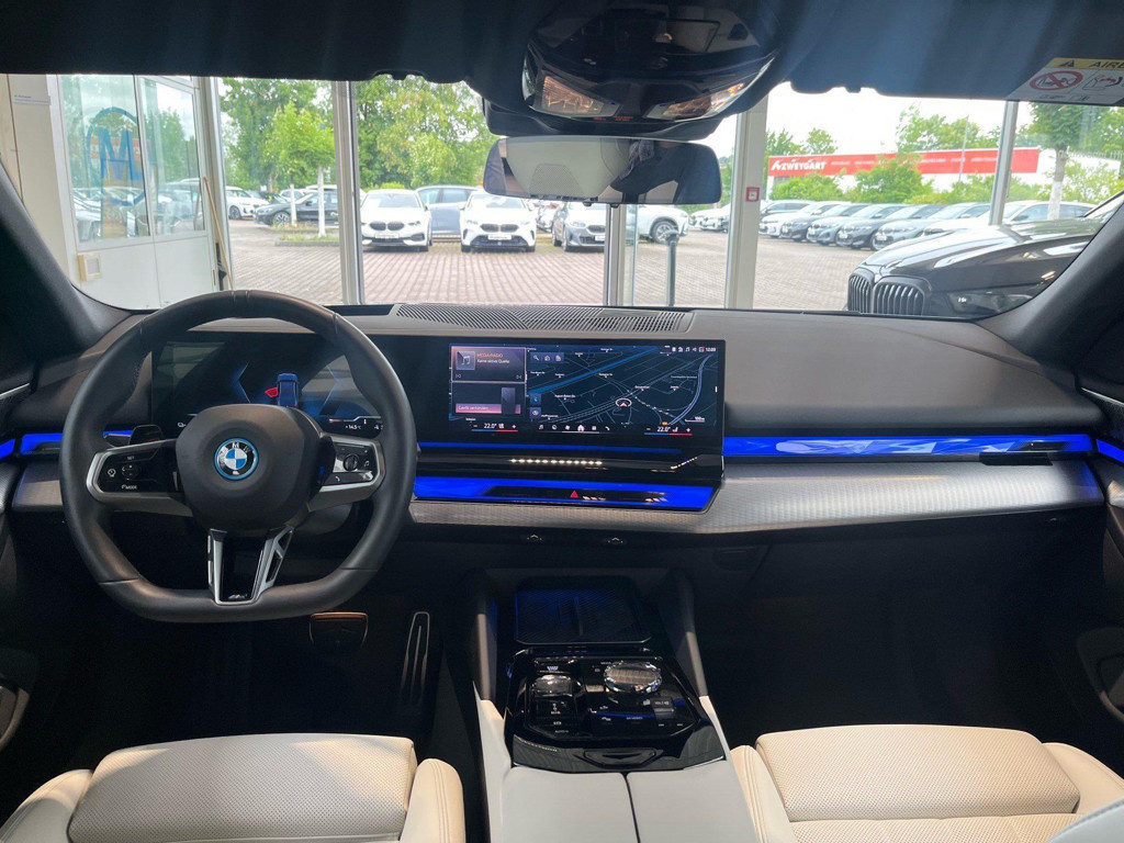 BMW i5