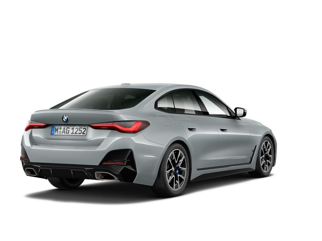 BMW M440