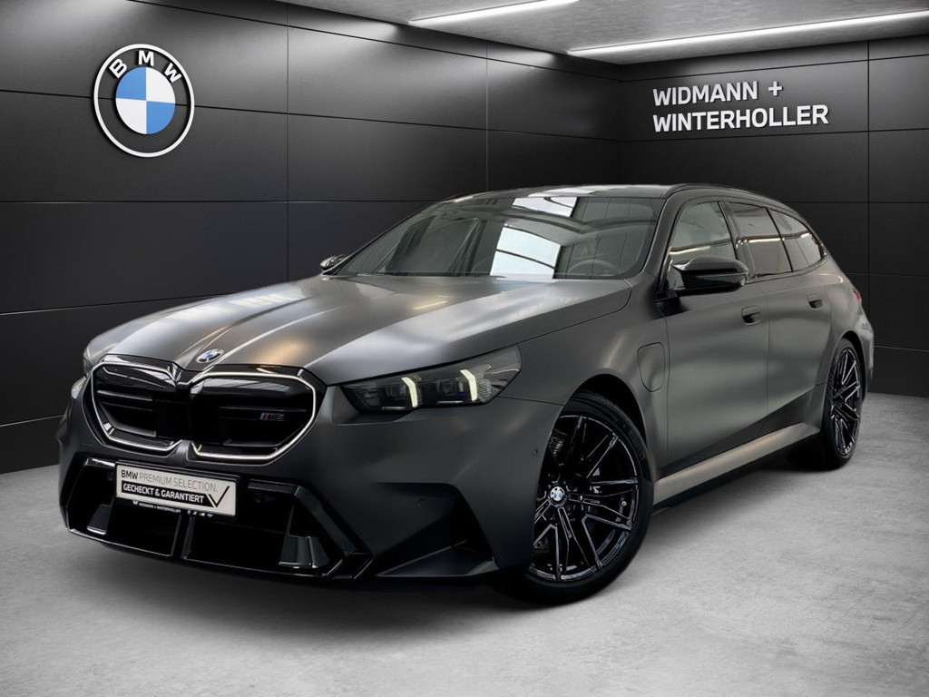 BMW M5 xDrive