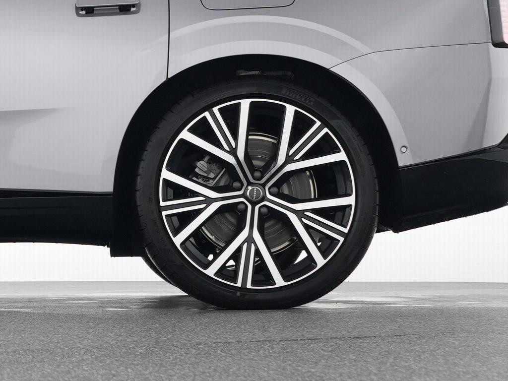 Volvo ES90