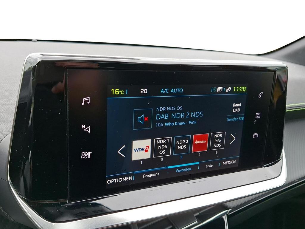 Peugeot e-208