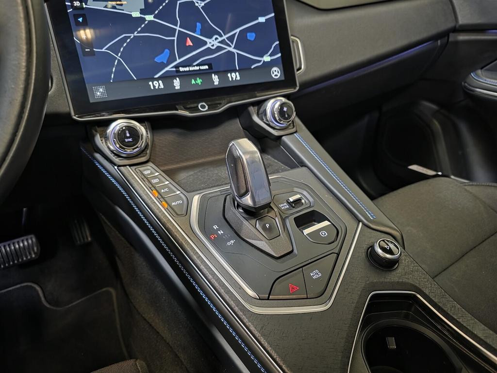 Lynk&Co 01