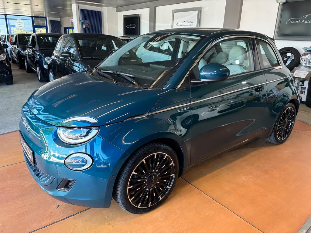 Fiat 500e La Prima