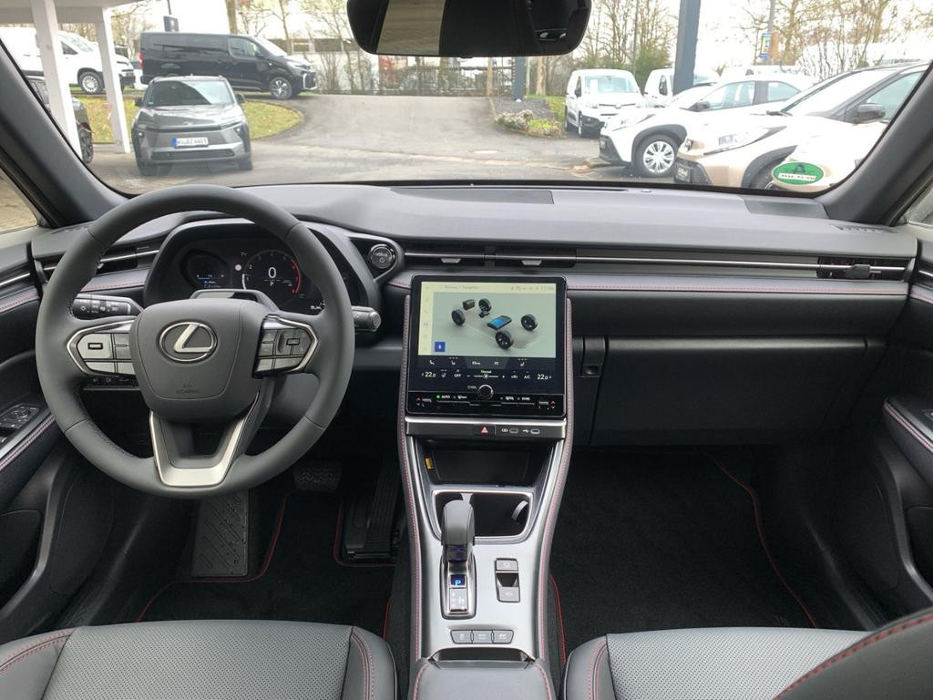 Lexus LBX