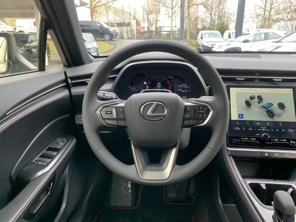 Lexus LBX