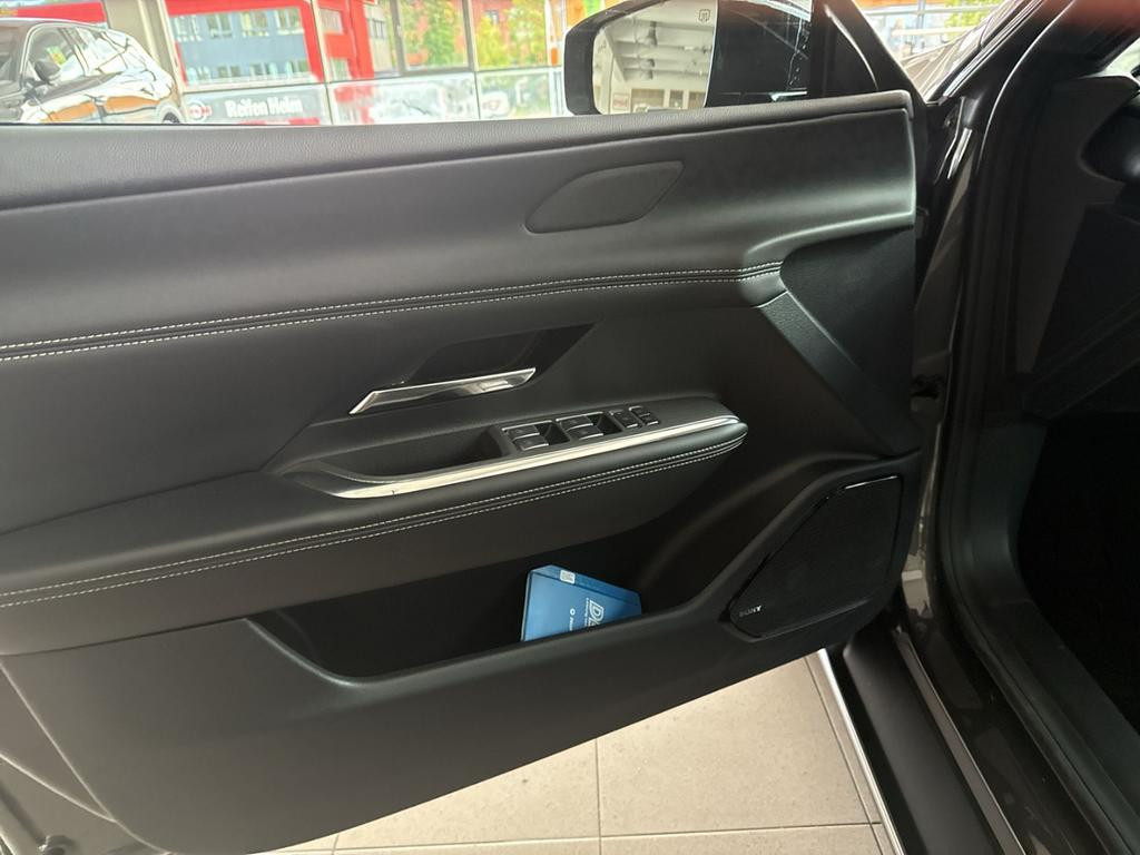 Mazda 6e