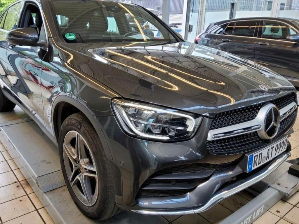 Mercedes-Benz GLC-Klasse GLC 300 AMG Line Coupé