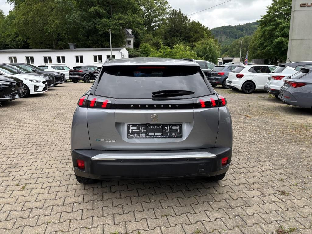 Peugeot e-2008