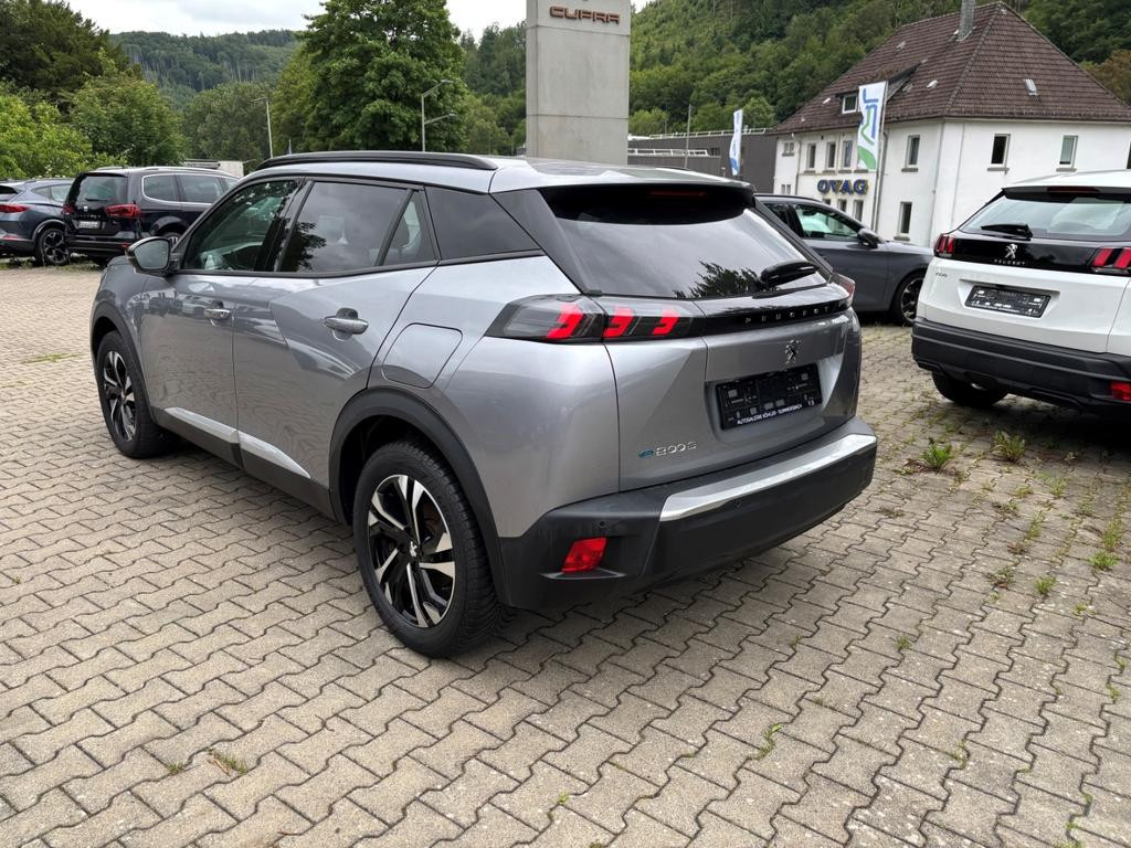 Peugeot e-2008